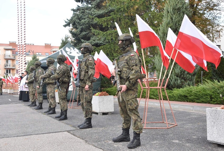 Malbork. Nowi terytorialsi złożyli przysięgę już na sztandar 7 Pomorskiej Brygady Obrony Terytorialnej 