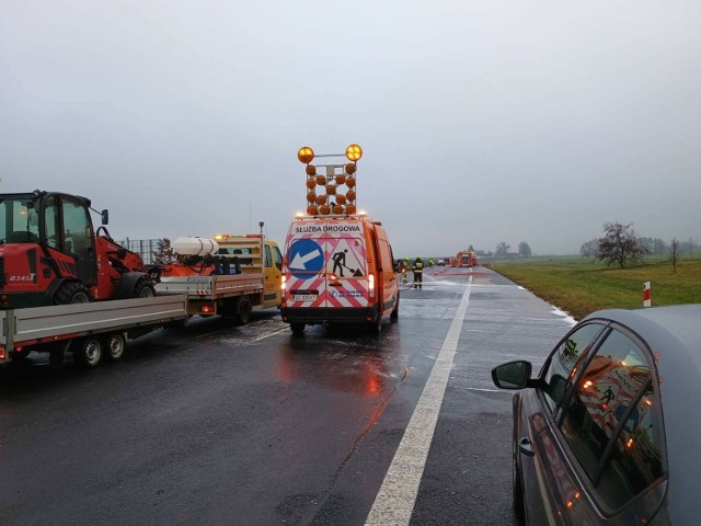 Wypadek dwóch ciężarówek na trasie A1 w miejscowości Rynkówka