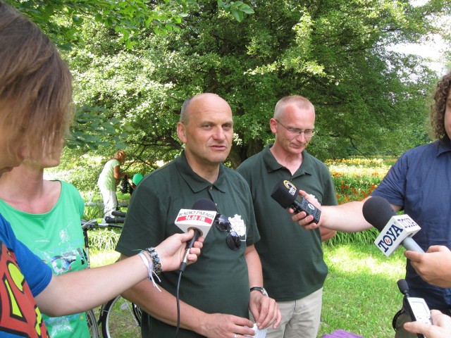 Na konferencji w łódzkim Ogrodzie Botanicznym Radosław Stępień zachęcał Łodzian do spędzania większej ilość czasu w łódzkich terenach zielonych.
