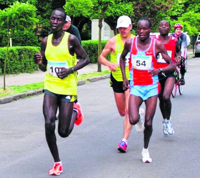 W nowosolskim półmaratonie Solan od kilku lat z powodzeniem rywalizują także biegacze z Afryki