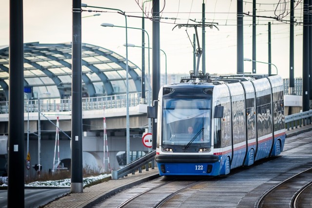 Oprócz dużych inwestycji związanych z przebudową torowisk tramwajowych, Urząd Miasta Bydgoszcz poinformował o mniejszych modernizacjach torowisk na Babiej Wsi oraz na Wzgórzu Wolności. 

Czytaj dalej >>

Zobacz nasz nowy program: "Dojrzalsi" (odcinek 2)
