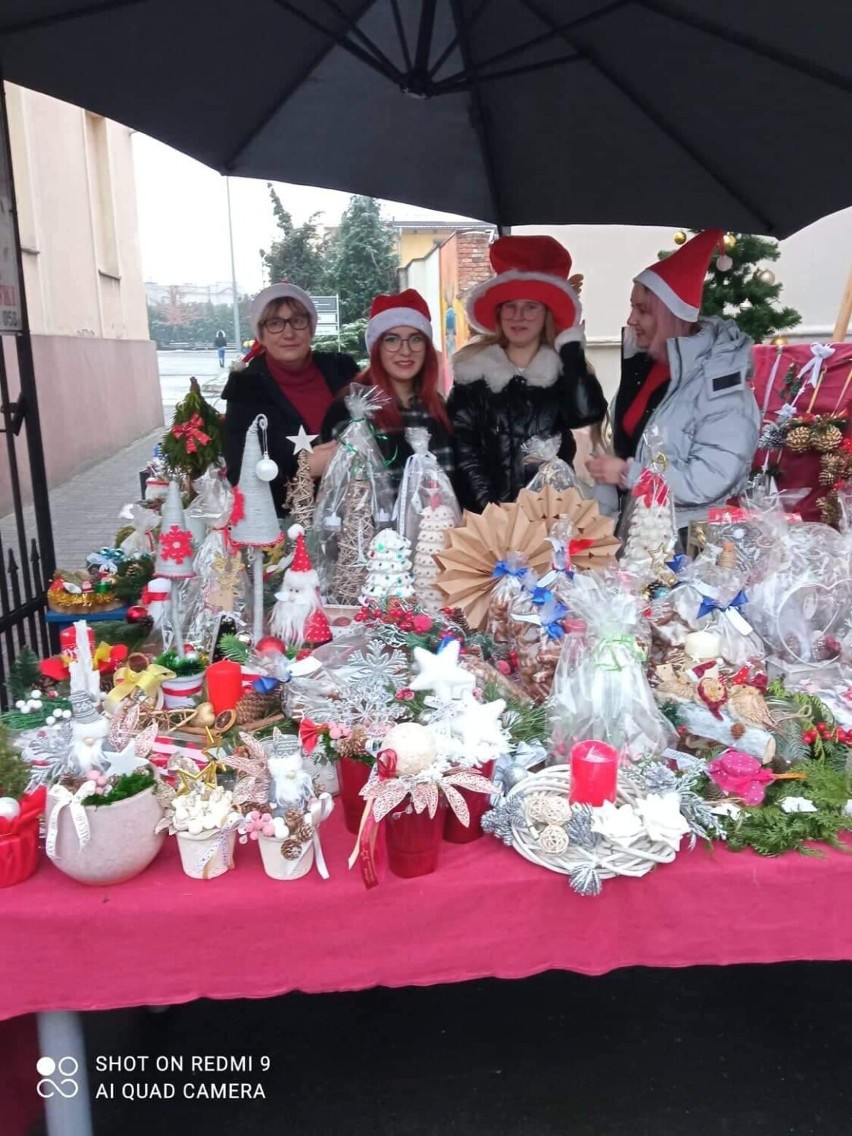 Świąteczny kiermasz Zespołu Szkół Usługowo-Gospodarczych w Pleszewie