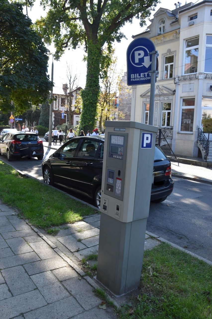 Kierowców czekają od 1 października podwyżki za parkowanie w Tarnowie. Poszerza się także płatna strefa postoju