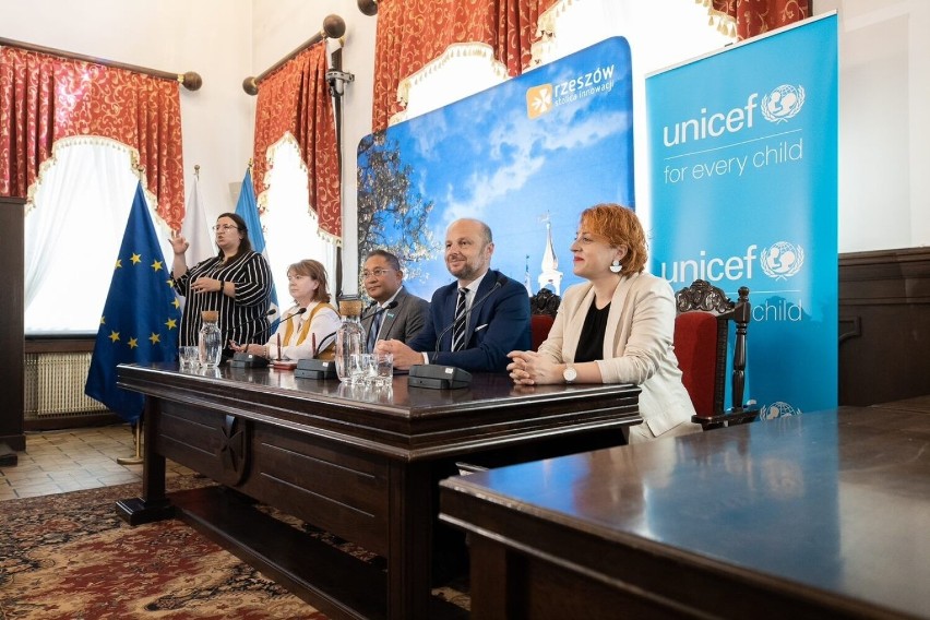 UNICEF wesprze Rzeszów w pomocy uchodźcom z Ukrainy. Wsparcie finansowe dla miasta wyniesie około 10 mln zł
