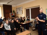 P. sławieński: Policja w szkołach uczy, jak zachować się na wypadek ataku terrorystycznego [FOT]