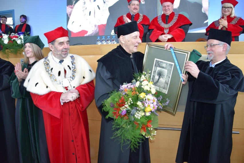 Prof. Lech Borowiec doktorem honoris causa UO