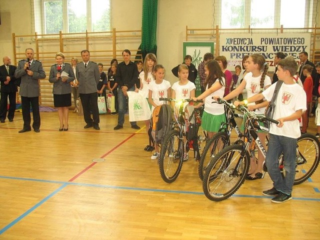 Szkoła Podstawowa w Chodlu wygrała etap powiatowy Konkursu Wiedzy Prewencyjnej "Jestem Bezpieczny".