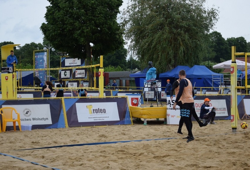 Zbąszyń. Festiwalu Siatkówki Plażowej "Obłędna Plaża" -...