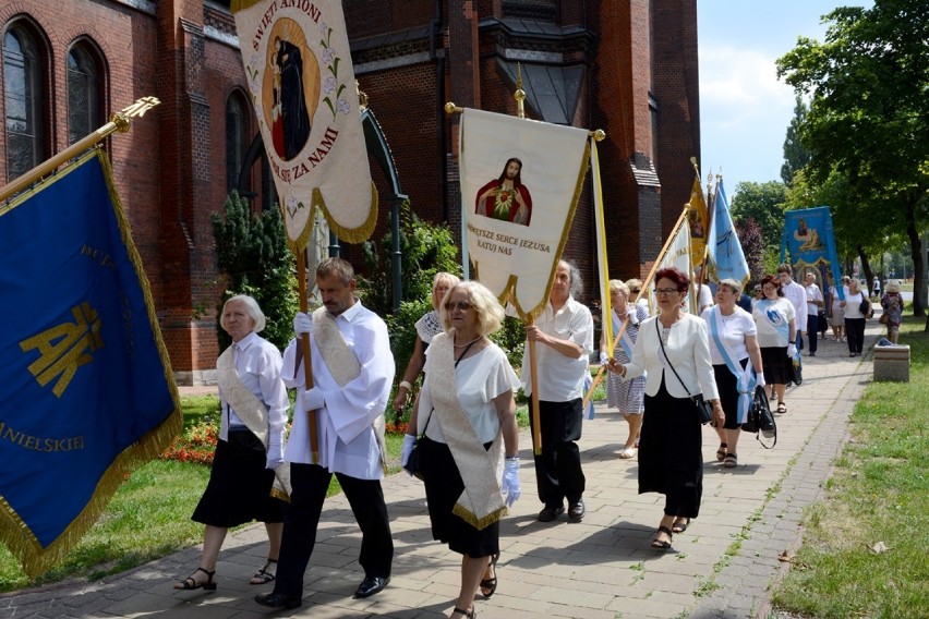 Dąbrowa Górnicza: pielgrzymka kobiet z Zagłębia i odpust w parafii NMP Anielskiej ZDJĘCIA 