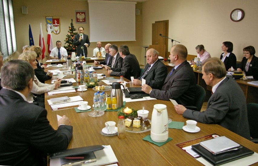 Rada Powiatu Międzychodzkiego przyjęła budżet na rok 2012