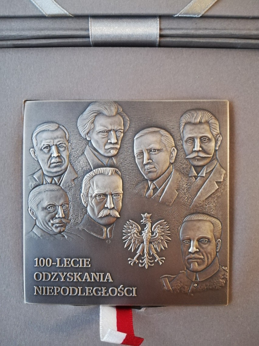 Włościanki odebrały medal w gminie Wąwolnica z rąk premiera Mateusza Morawieckiego