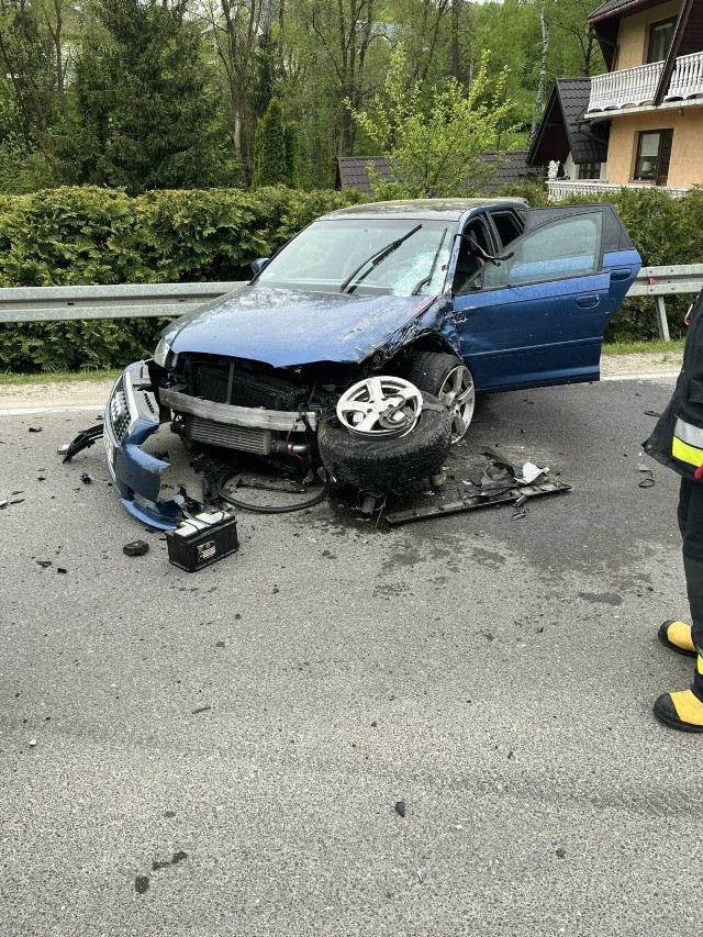 Wypadek w Sieniawie. Kobieta kierująca jednym z aut zasnęła za kierownicą