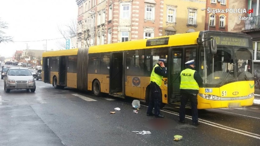 Zabrze: Autobus potrącił kobietę na pasach. Policja poszukuje świadków