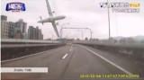 Katastrofa samolotu na Tajwanie. Zobaczcie moment wypadku (wideo)