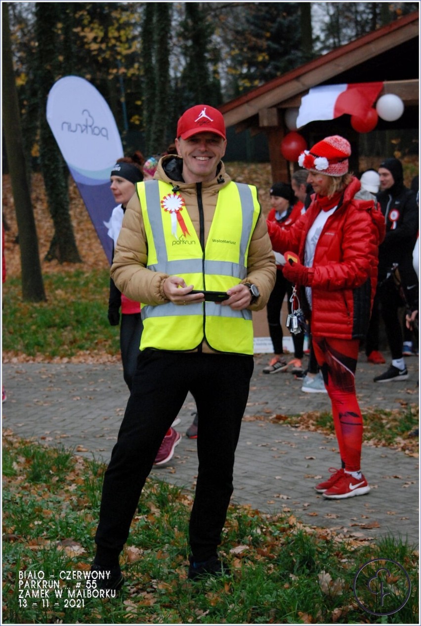 Malbork. Parkrunowe spotkanie tym razem z hymnem i w barwach narodowych