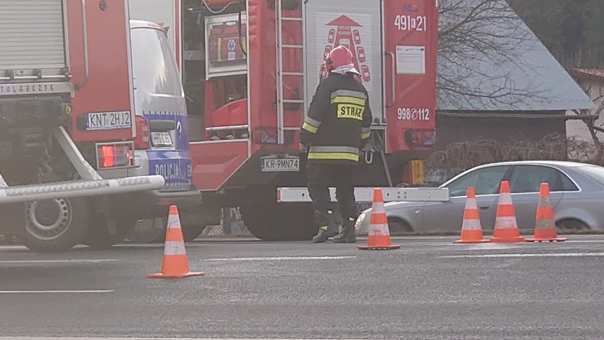 Nowy Targ. Wypadek na zakopiance. Tworzą się korki [ZDJĘCIA]