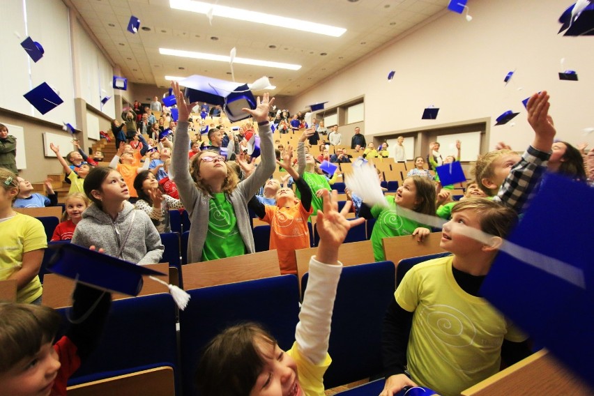 Uniwersytet Unikids zainaugurował nowy rok akademicki (ZDJĘCIA)