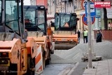 Wałbrzych: Zamknięta ulica Wrocławska. Wylewany jest nowy asfalt (ZDJĘCIA)