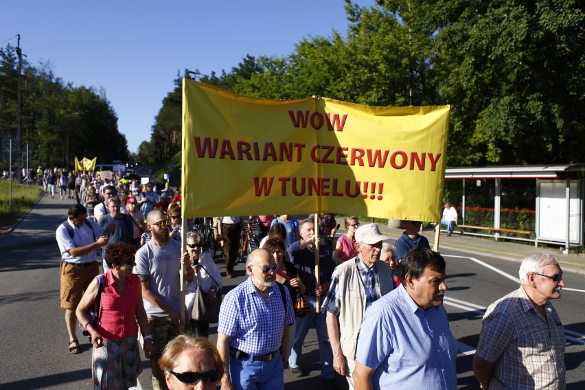 Mieszkańcy Wesołej protestują przeciwko trasie Wschodniej...