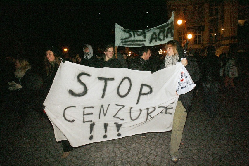 Protest legniczan przeciwko cenzurze - ACTA! Pamiętacie?, zobaczcie zdjęcia