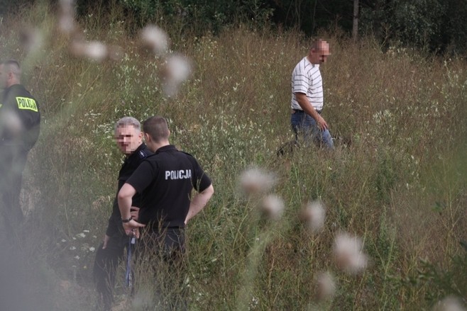 13-latka zamordowana na Dąbrowie. Policja szuka śladów