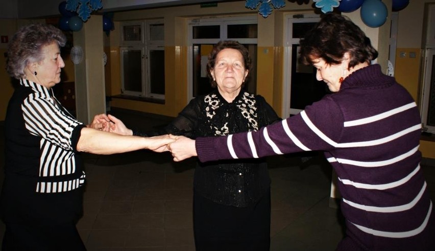 Kolejny bal seniora w gminie odbył się w Zespole Szkół w Łozinie