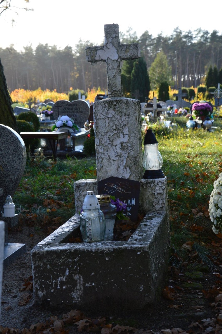 Dziecięce groby na cmentarzu w Goleniowie. Opuszczone, zapomniane, zniszczone