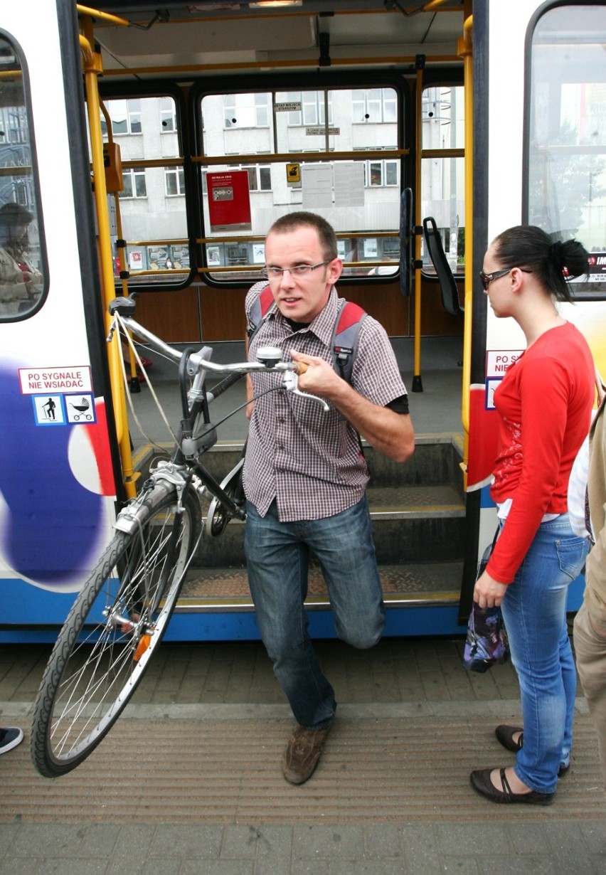 Jak przewozić rower komunikacją miejską? ZTM podpowiada...