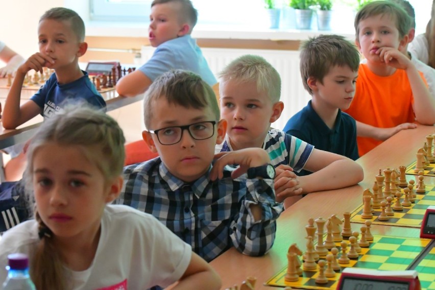 Młodzi szachiści pokazali swoje umiejętności [GALERIA ZDJĘĆ]