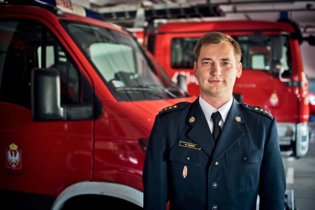 Gniezno: nowy komendant straży pożarnej: "Jak trzeba będzie, to mogę  chwycić za miotłę" | Gniezno Nasze Miasto