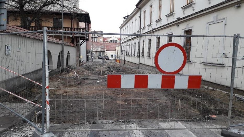 Bochnia. Dawny cmentarz przyklasztorny znów znajdzie się pod ulicą Dominikańską? Mieszkańcy protestują