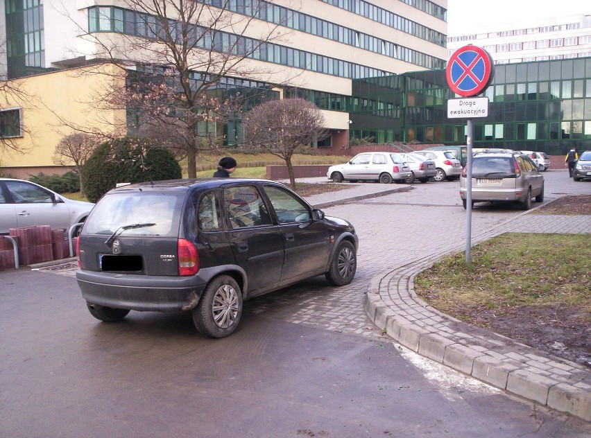 Parkowanie na miasteczku akademickim