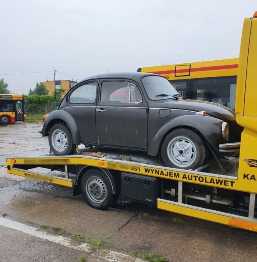 Skradziony volkswagen garbus odnaleziony. Policji pomogli też nasi czytelnicy!