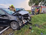 Wypadek na drodze Brześć Kujawski - Wieniec. Dwie osoby w szpitalu [zdjęcia]