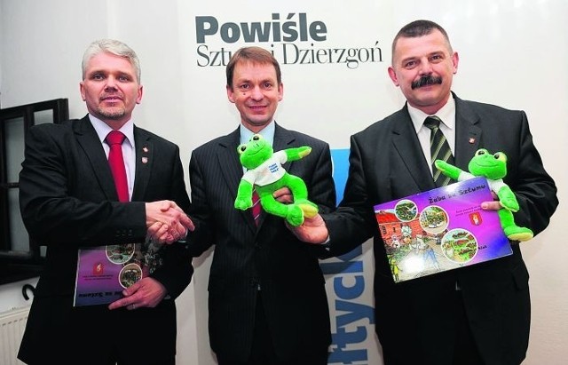 Kandydaci na burmistrza Sztumu - od lewej: Piotr Stec, Leszek Tabor i Wojciech Cymerys