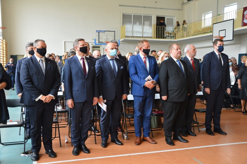 Wojewódzka inauguracja roku szkolnego odbyła się w I Liceum Ogólnokształcącym w Tomaszowie [ZDJĘCIA]