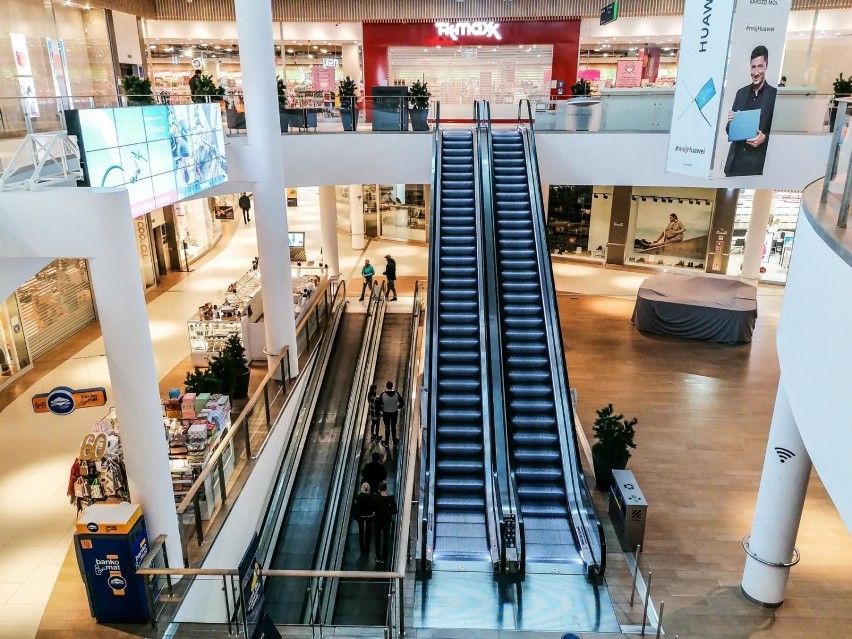 Galerie handlowe w Trójmieście świecą pustkami. Zaczęły obowiązywać nowe obostrzenia