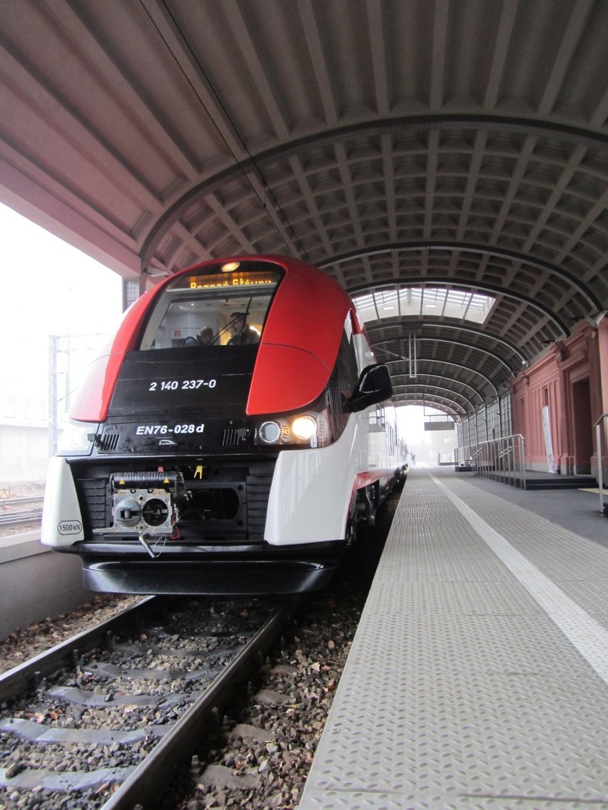 PKP Poznań: Zobacz, jak wygląda pociąg Elf zanim ruszy w trasę [ZDJĘCIA]