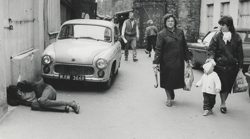 Wejście na bazar Różyckiego od strony Targowej, lata 80