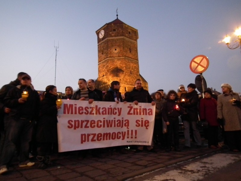 Żnin: Marsz Milczenia dla Wiktorii (FOTO i WIDEO)