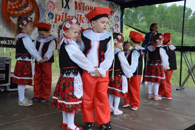 Przedszkolaki z Makusia na scenie