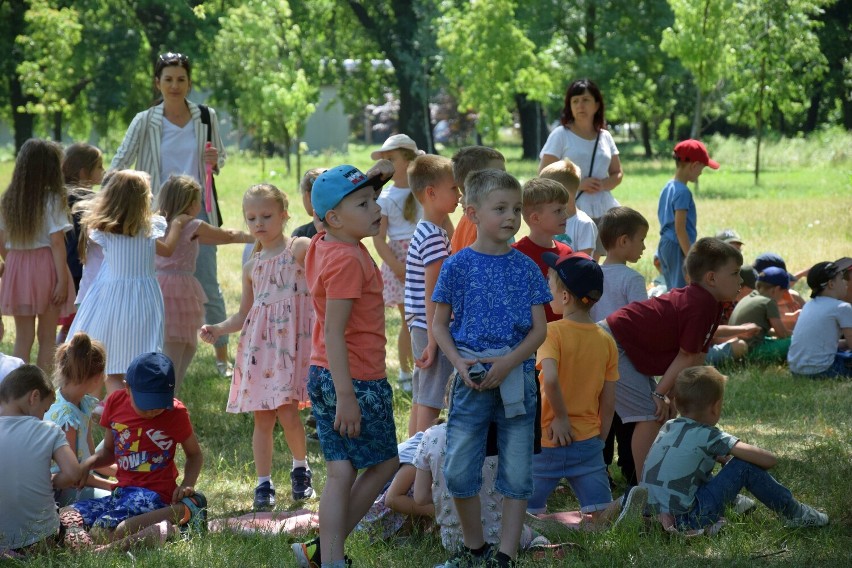 W plenerowej uroczystości przekazania kluczy do miasta...