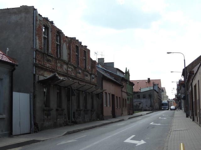 Kamienica przy ulicy Inowrocławskiej to rudera, która od lat szpeci miasto