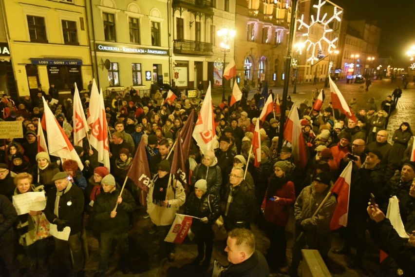 Toruń. W obronie demokracji