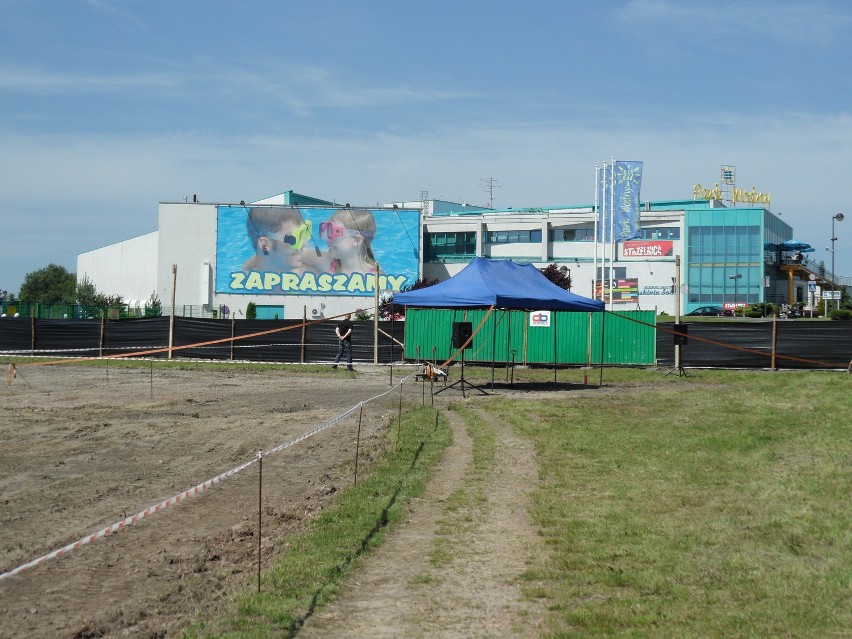 Hala sportowa w Tarnowskich Górach - pierwszy dzień budowy
