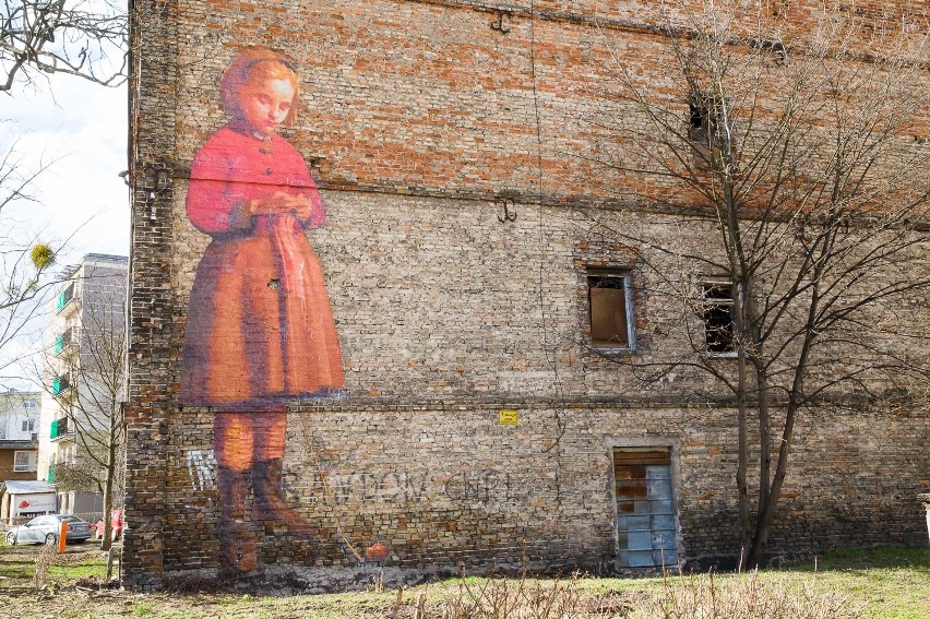 Nowy mural w Białymstoku. Dziewczynka Juliena De Casabianca [FOTO]
