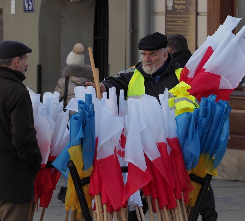 Dzień Solidarności z Cierpiącym Narodem Ukraińskim w Lublinie. Pokojowo zamanifestowali sprzeciw wobec wojny na Ukrainie. Zobacz zdjęcia