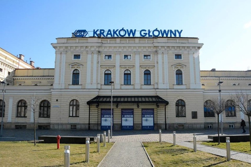 Dworzec PKP Kraków Główny, pl. Nowaka-Jeziorańskiego 1
28-29...