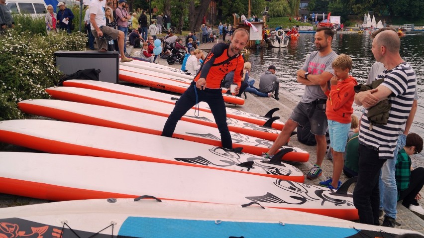 Ster na Bydgoszcz 2017. Pływanie na desce SUP bez tajemnic! [zdjęcia, wideo]