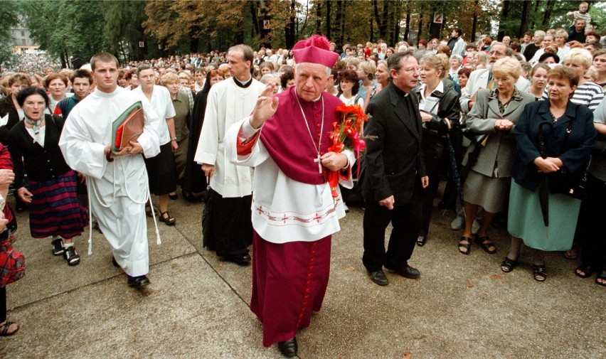 Arcybiskup Damian Zimoń na pielgrzymce w Piekarach Śląskich